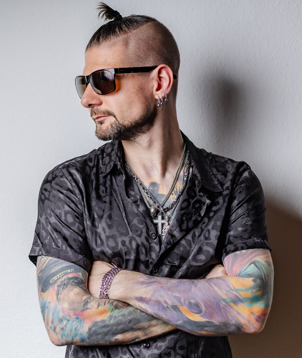 &copy; Mike Gotthard